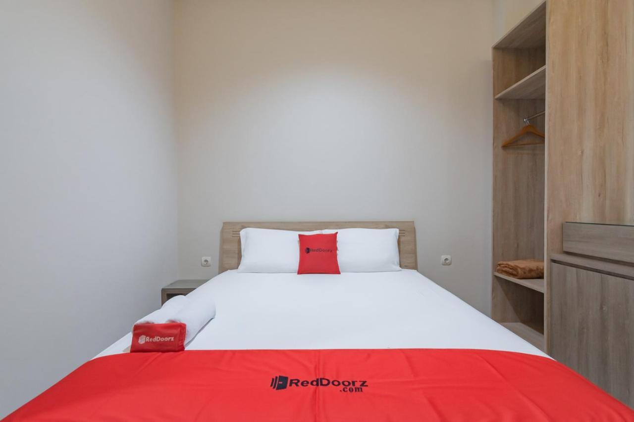 Reddoorz Plus @ Cirebon City Center Exterior foto