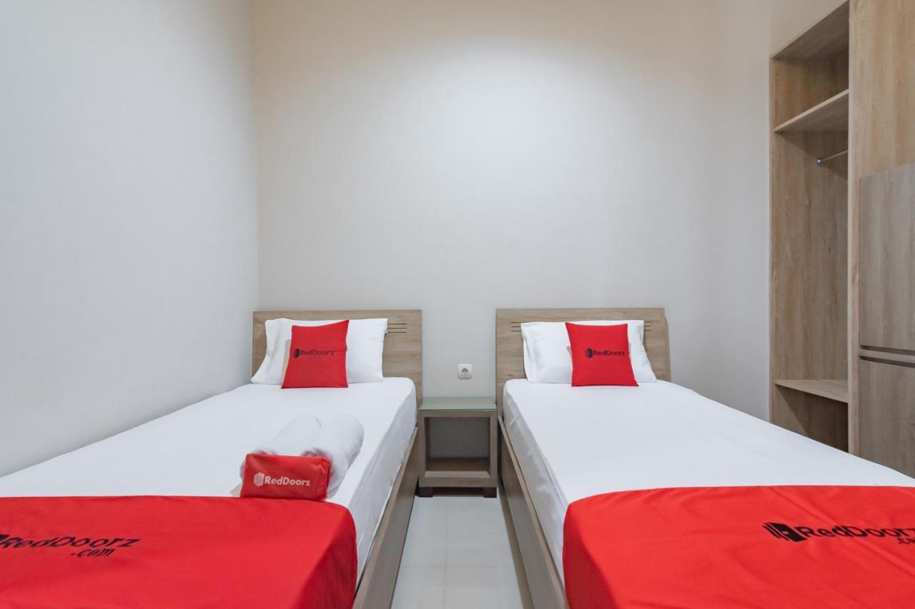 Reddoorz Plus @ Cirebon City Center Exterior foto